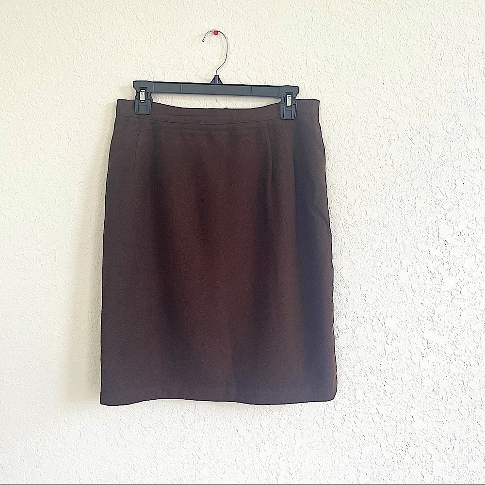 Women’s Brown 100% Wool Skirt 14.5” Waist 22.5” Length Business Casual Career